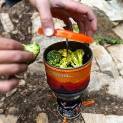 Jetboil Silicon Coffee Press Grande -Outdoor Products Sales 1107428 1107431 insitu04