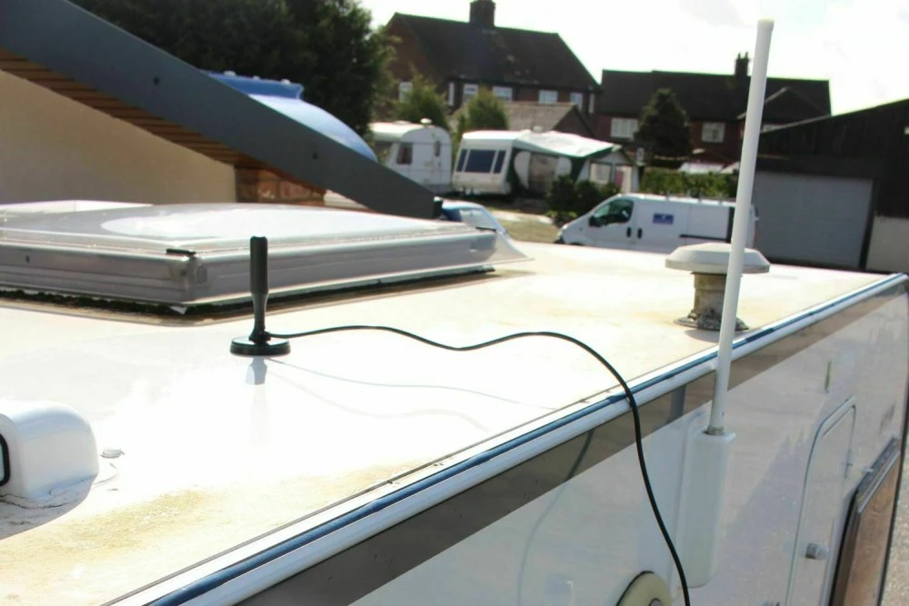 Falcon Amplified Magnetic Mount Freeview Digital TV & DAB Aerial 4 Falcon Amplified Magnetic Mount Freeview Digital TV & DAB Aerial - Image 4