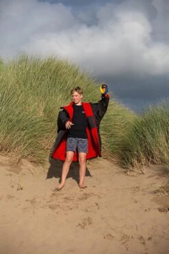 Dryrobe Advance Kids Long Sleeve BLACK PINK - RECYCLED -Outdoor Products Sales KIDS BEACH DRYROBE 179 2024x2024 e31f1e10 b738 43da 90f2 3a0b7eaedce8