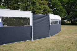 Dometic Pro Windbreak 3 -Outdoor Products Sales WB0001 WB0002 WB0003 Pro Windbreak 3 5 Door 04 WEB 0