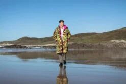 Dryrobe Advance Long Sleeve Camouflage Pink - RECYCLED 13 Dryrobe Advance Long Sleeve Camouflage Pink - RECYCLED -Outdoor Products Sales camo pink lifestyle 2 2024x2024 8263b465 acc1 4dcc a927 8683eb776ffc